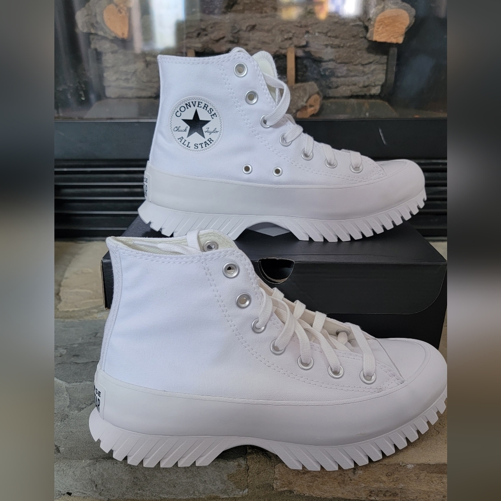 New Converse Chuck Taylor All Star Lugged 2.0 HI Platform Sneakers Multiple Size - Picture 2 of 3